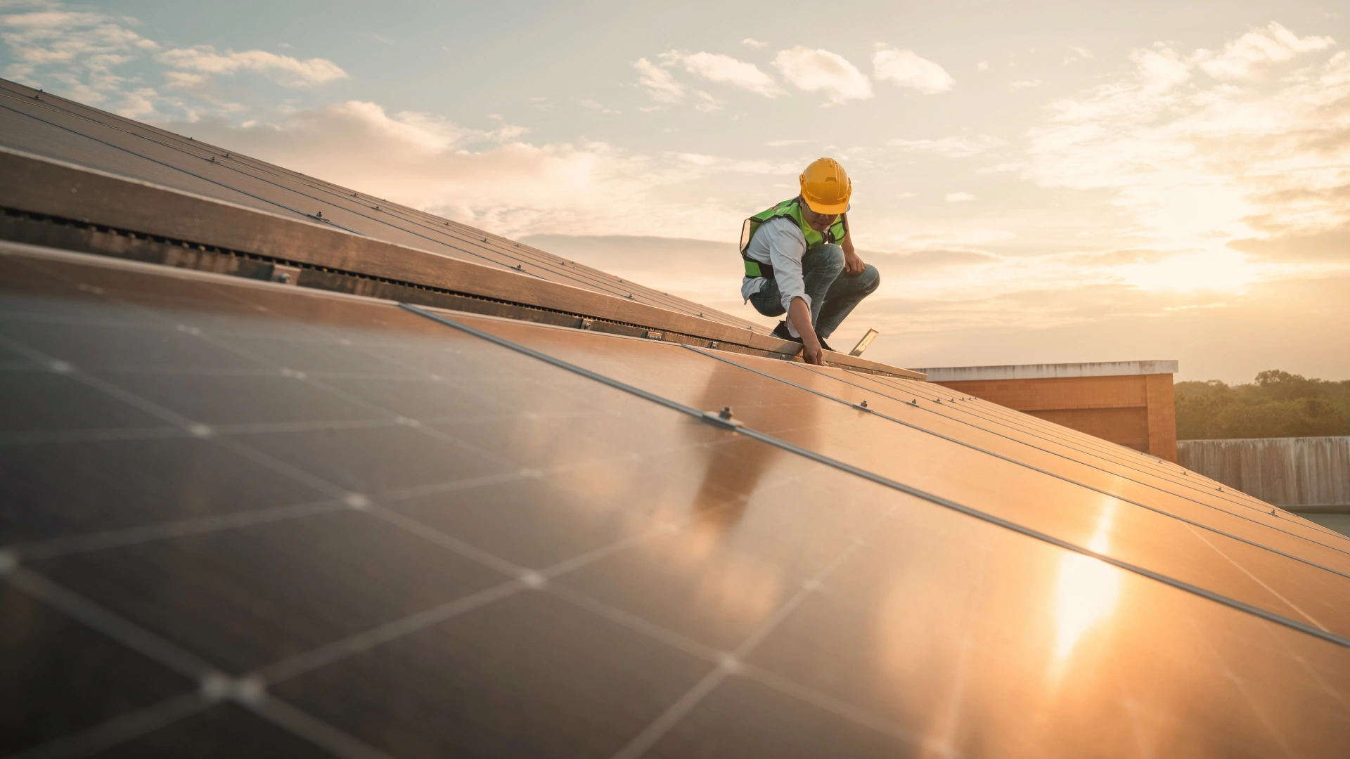Usina fotovoltaica com painéis solares instalados pela Capital Volt